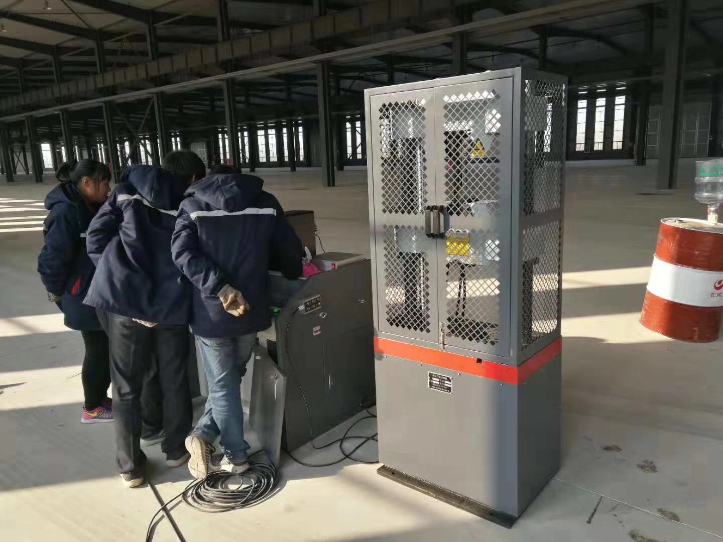 電液伺服萬能材料試驗機